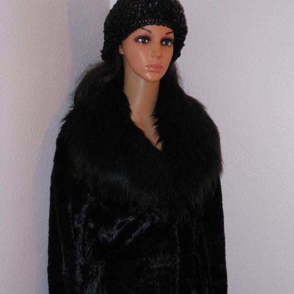 NUCOLLECTION BEAUTIFUL FAUX FUR FULL LENGTH COAT SIZE MEDIUM - Picture 8 of 14